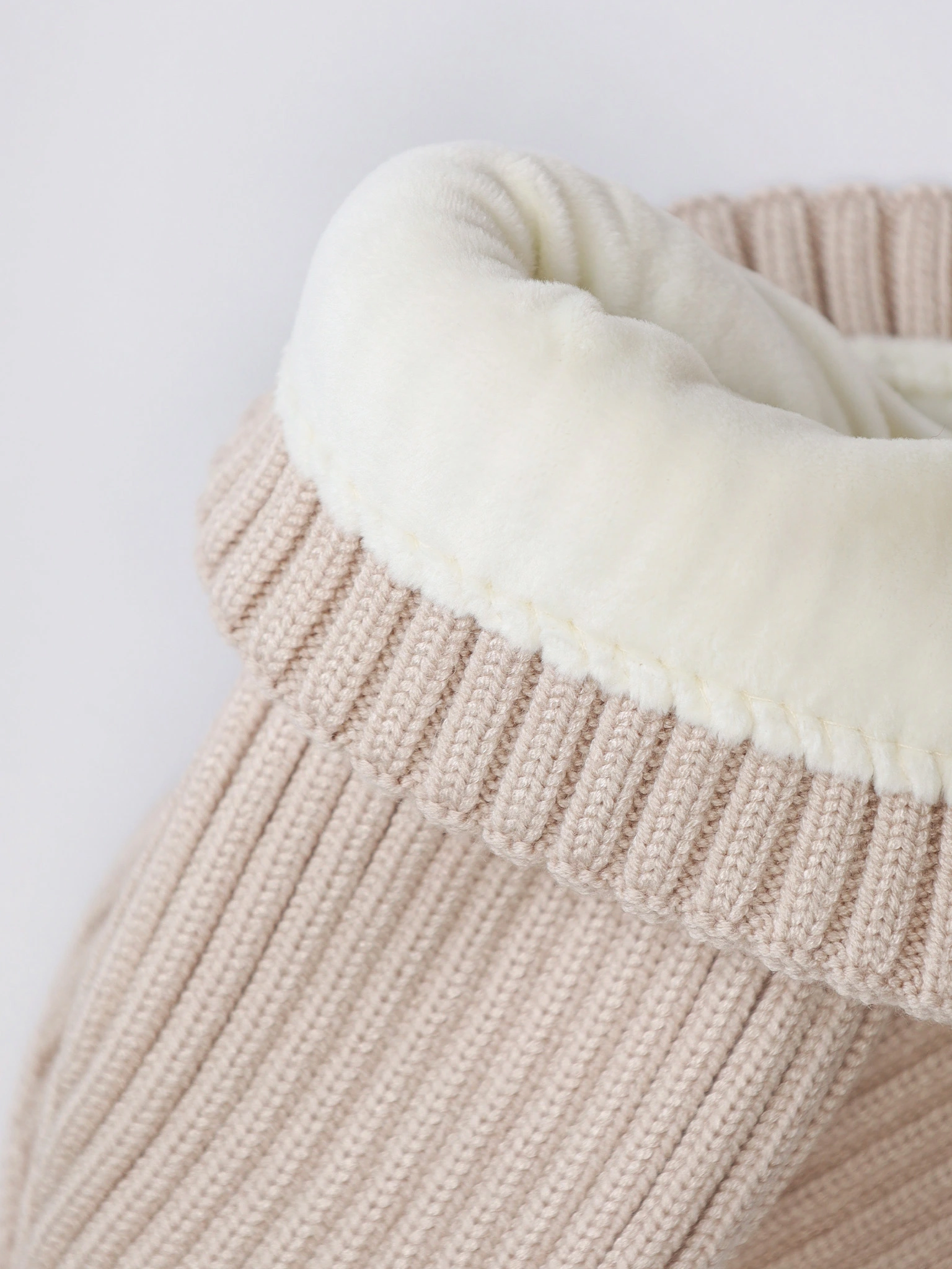 Шапка-бини в ассортименте с отворотом на подкладе